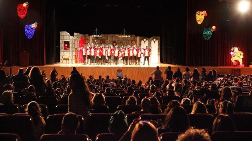 Imagen de una de las galas de carnaval celebradas en el Auditorium Príncipe de Asturias de Torremolinos