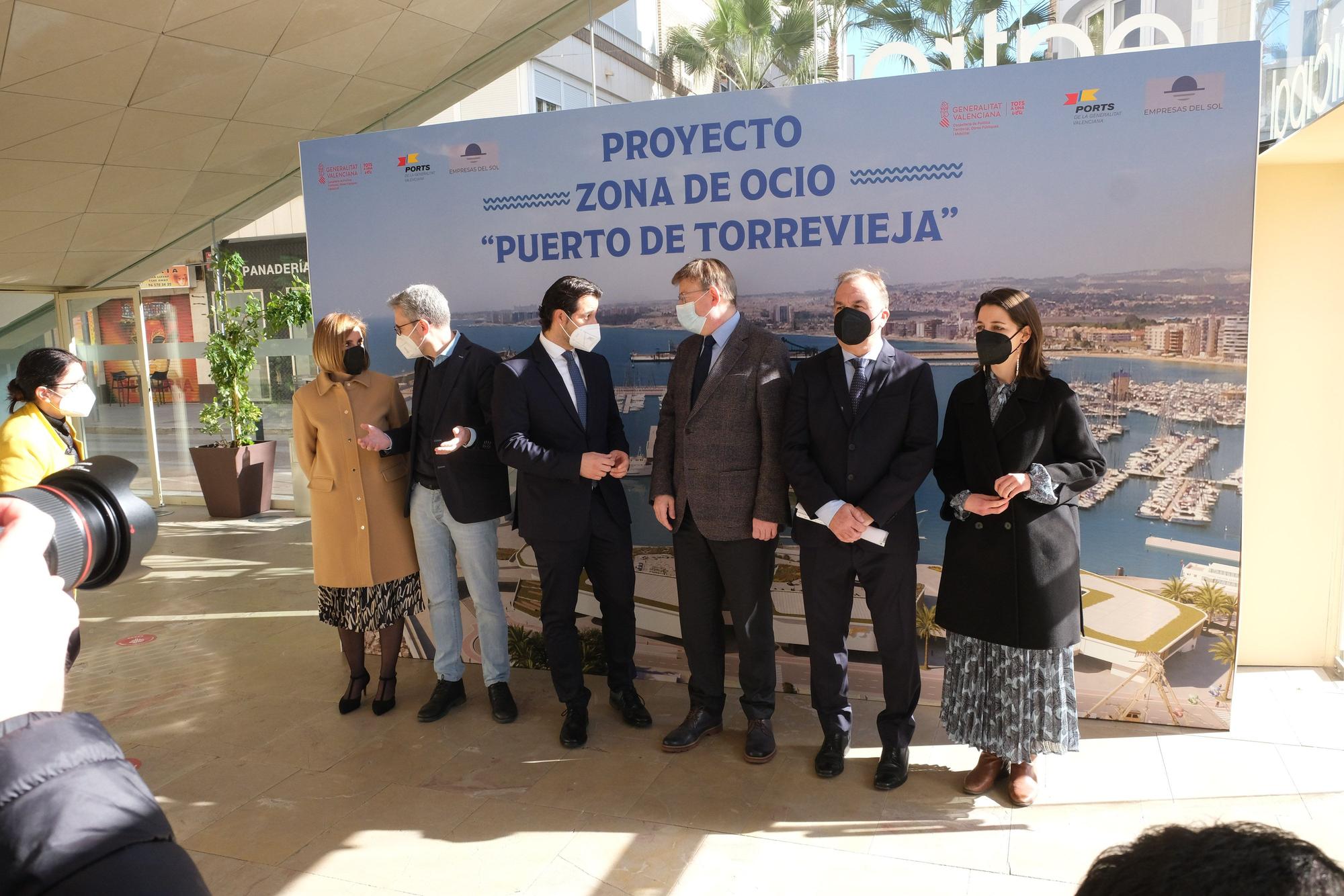 Presentación del proyecto de una nueva superficie comercial y de ocio en la zona portuaria de Torrevieja con la presencia de el presidente Ximo Puig, el conseller Arcadi España, el alcalde Eduardo Dolón y el empresario Enrique Riquelme