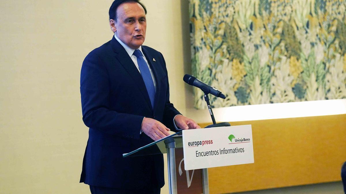 El consejero de Universidad, Investigación e Innovación, José Carlos Gómez Villamandos, participa en un desayuno informativo. El consejero de Universidad, Investigación e Innovación, José Carlos Gómez Villamandos, participa en un desayuno informativo.