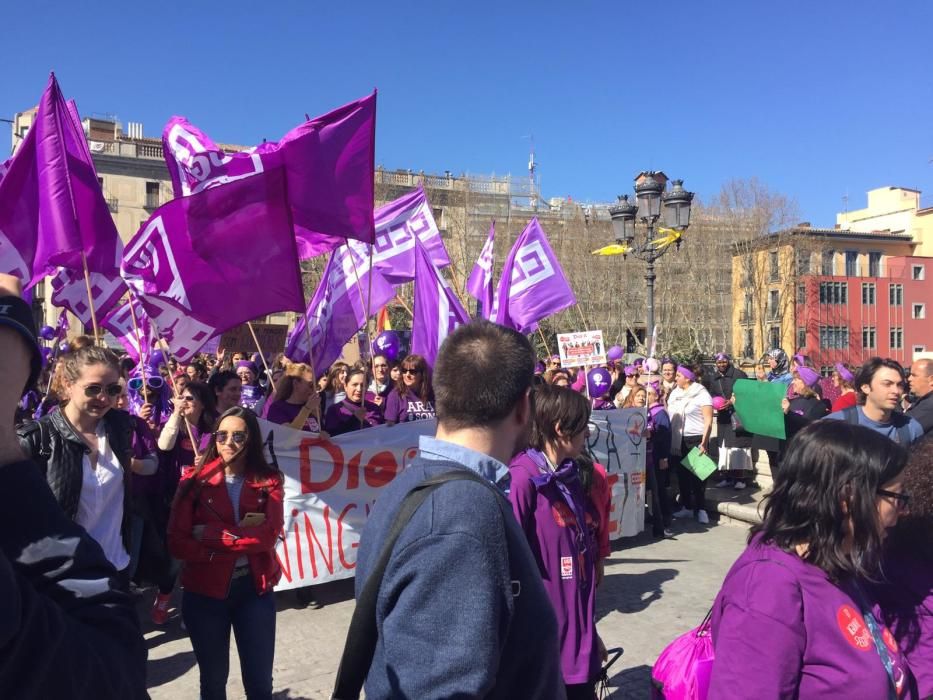 Manifestació estudiantil a Girona de la vaga del vuit de març