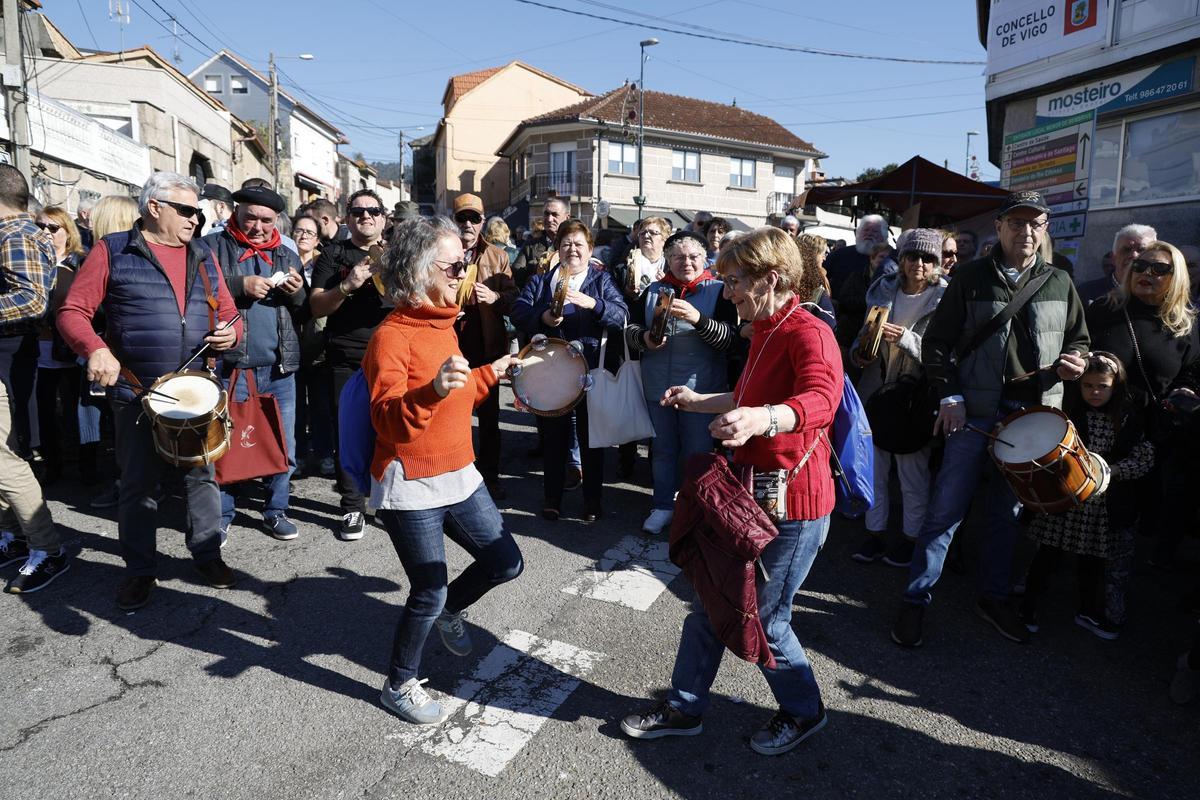 Gaitas, furanchos y furor religioso: San Blas triunfa en Bembrive
