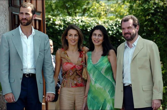 Don Felipe y doña Letizia en la boda de Ana Togores y Jesús Ortiz en 2004