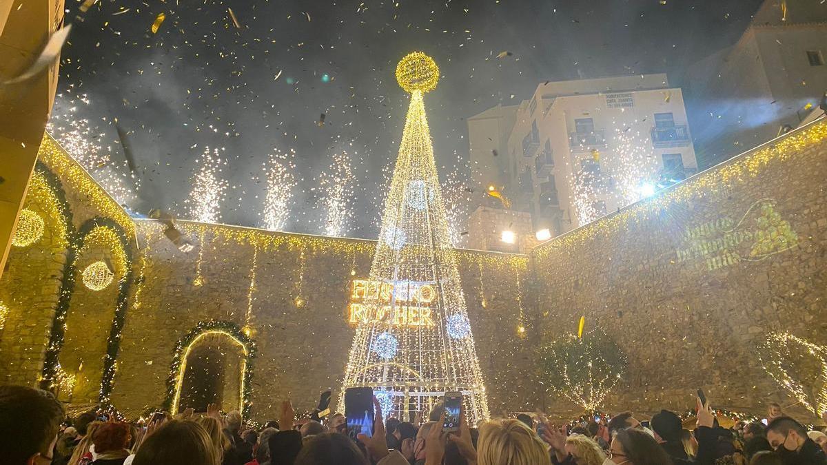 El Ayuntamiento amplía este año la iluminación navideña de Ferrero Rocher.