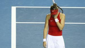 Paula Badosa, abatida durante su partido ante la británica Harriet Dart.