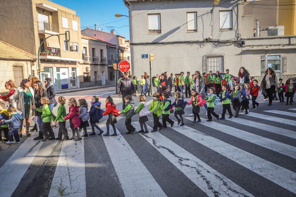 Los escolares del colegio de Hurchillo celebran lo