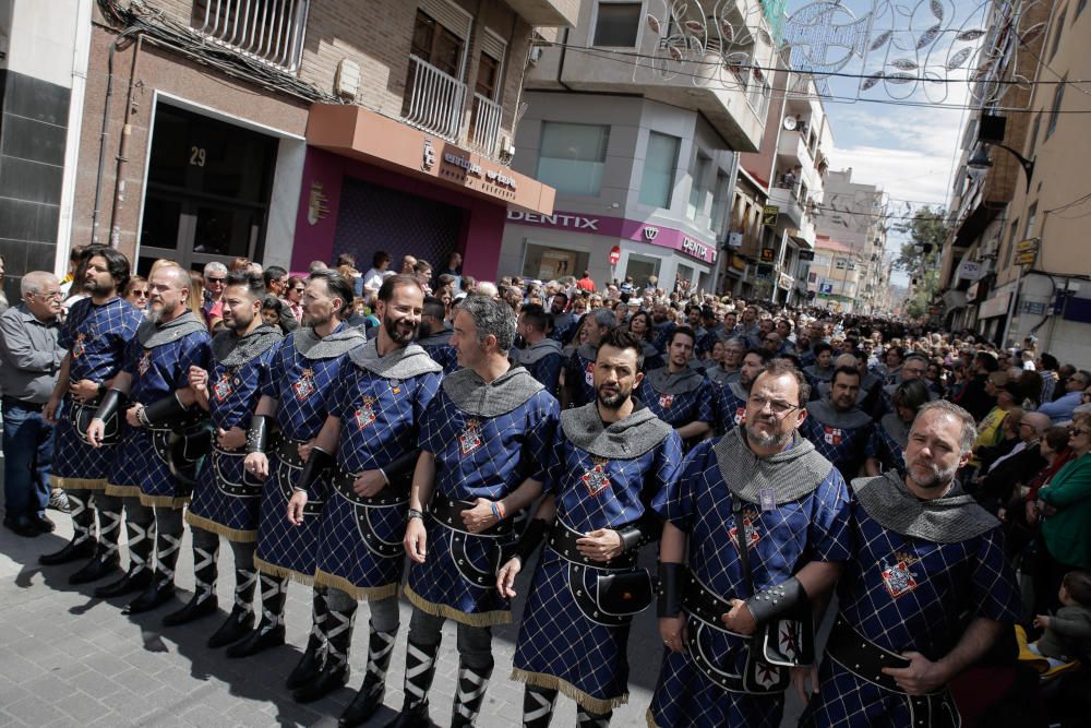 Desfile honorífico 75 aniversario de la Comparsa de Cristianos de Elda