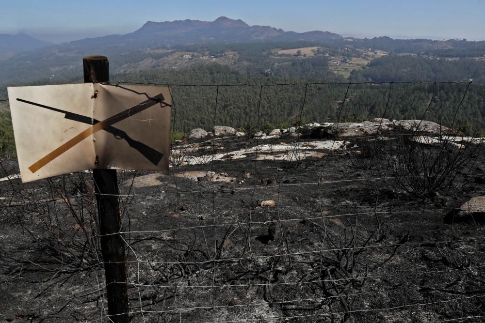 Extinguido el incendio provocado de Gondomar