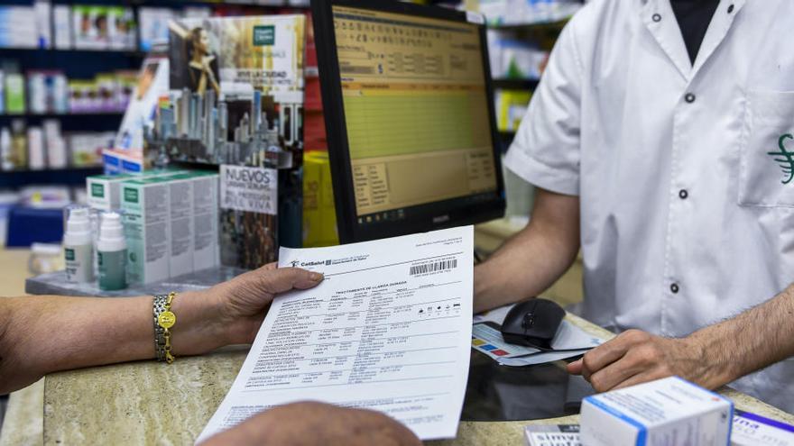 Medicamentos en una farmacia.