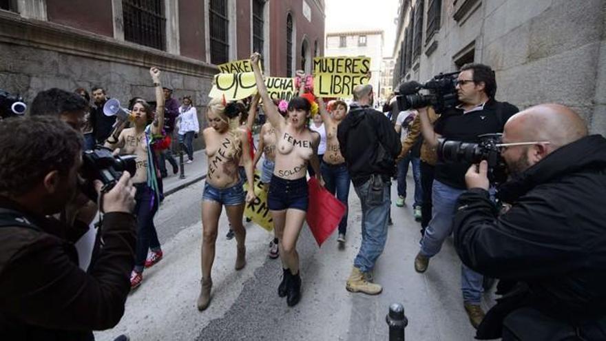Las activistas de Femen se enfrentan hoy a su primer juicio en España