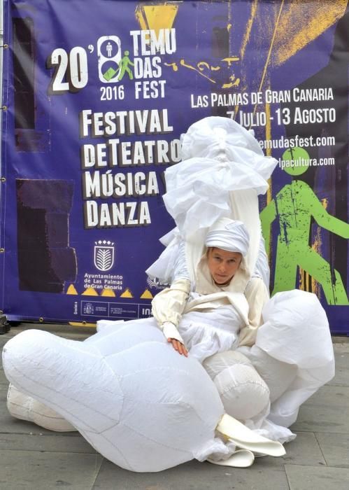 TEMUDAS FEST DES QUIDAMS FIERS A CHEVAL PLAZA ...