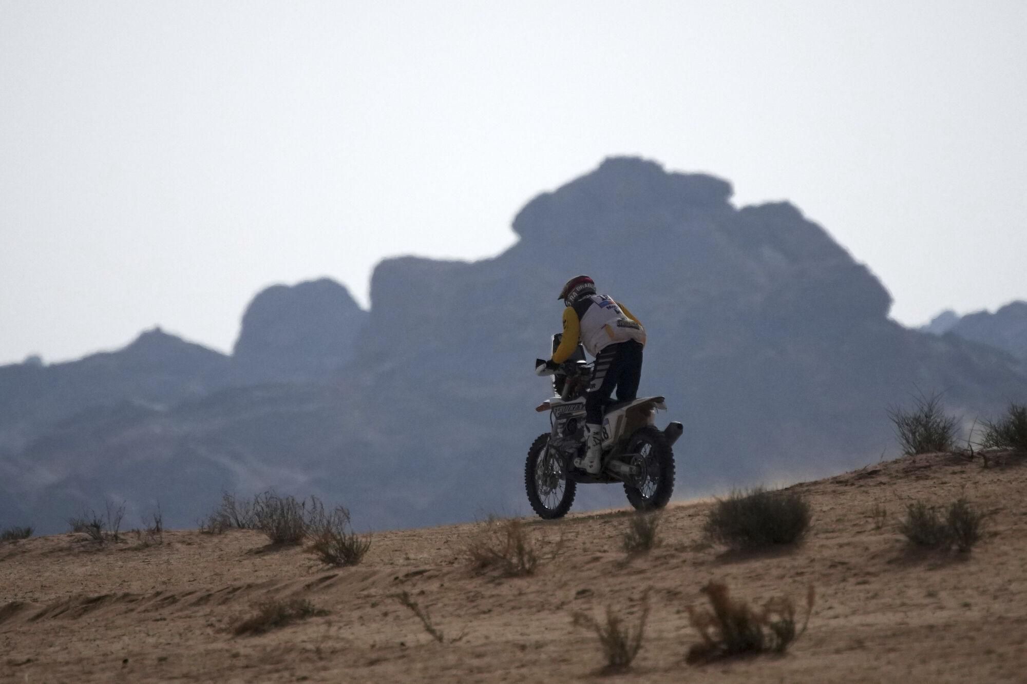 Rider Jan Brace rides during the fifth stage of the Dakar Rally between Alula and Hail, Saudi Arabia, Thursday, Jan. 9, 2025. (AP Photo/Christophe Ena). EDITORIAL USE ONLY / ONLY ITALY AND SPAIN