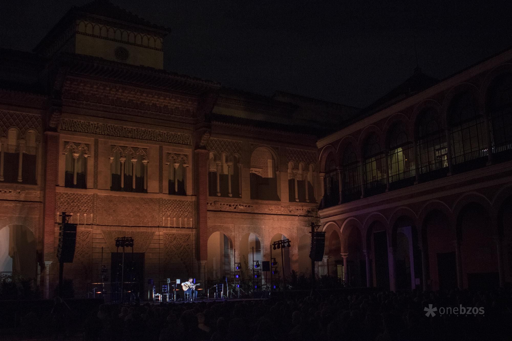 Alejandro Hurtado en el concierto de Rafael Riqueni en el Alcázar.