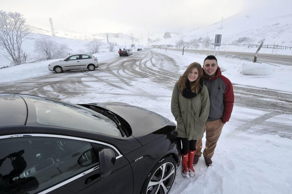 Asturias bajo el primer manto de nieve del año