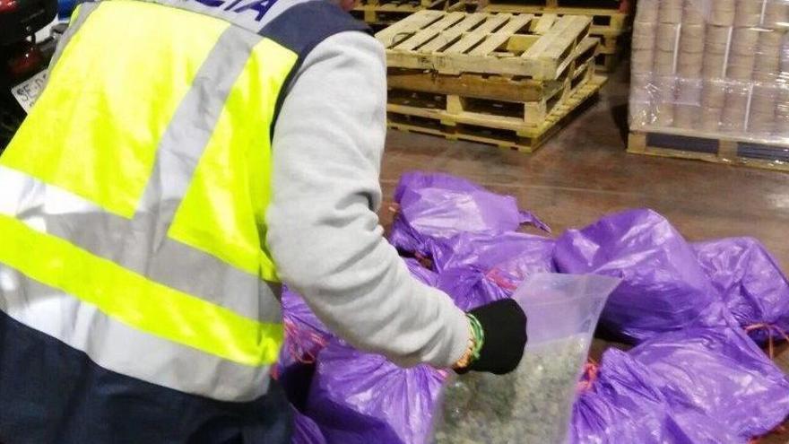 Dos detenidos en Alicante y Madrid por enviar marihuana a Italia en envíos postales