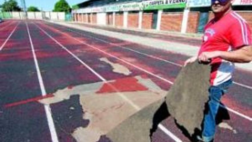 La Junta aprueba el arreglo de la deteriorada pista de atletismo