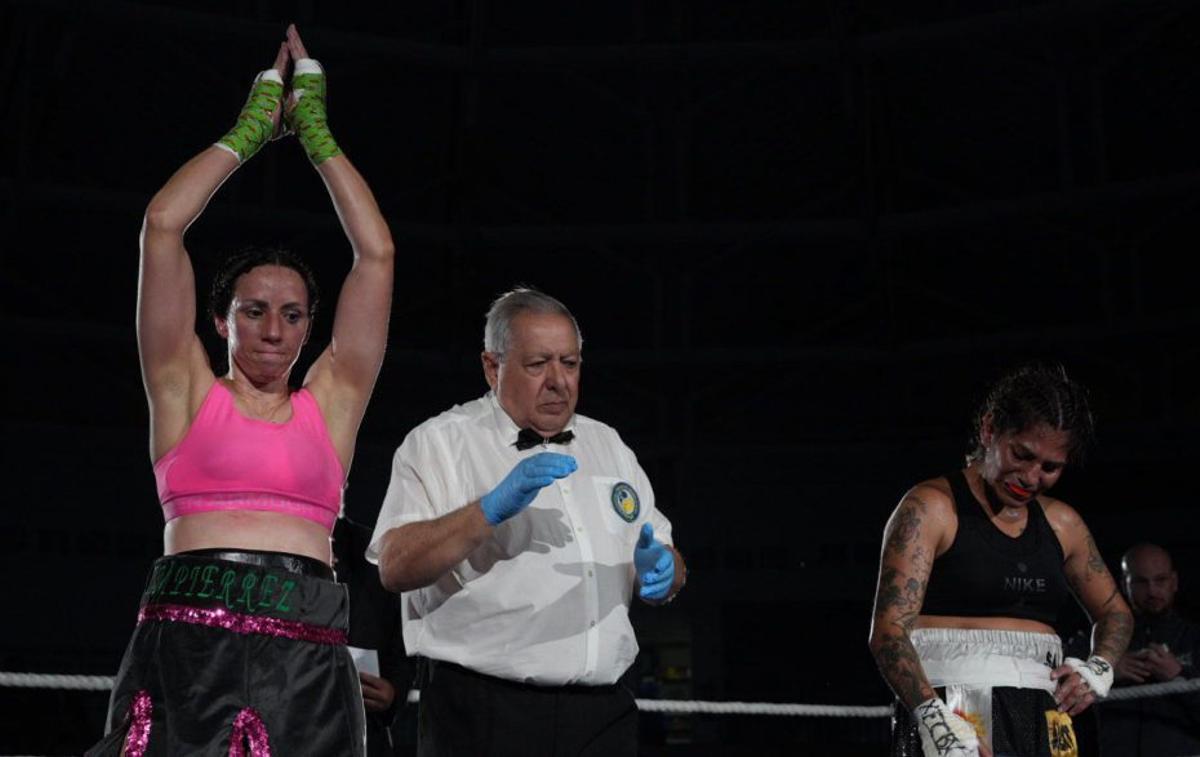 Umpiérrez celebra su triunfo ante Camporeale, la pasada semana. | LAURA CAMPO