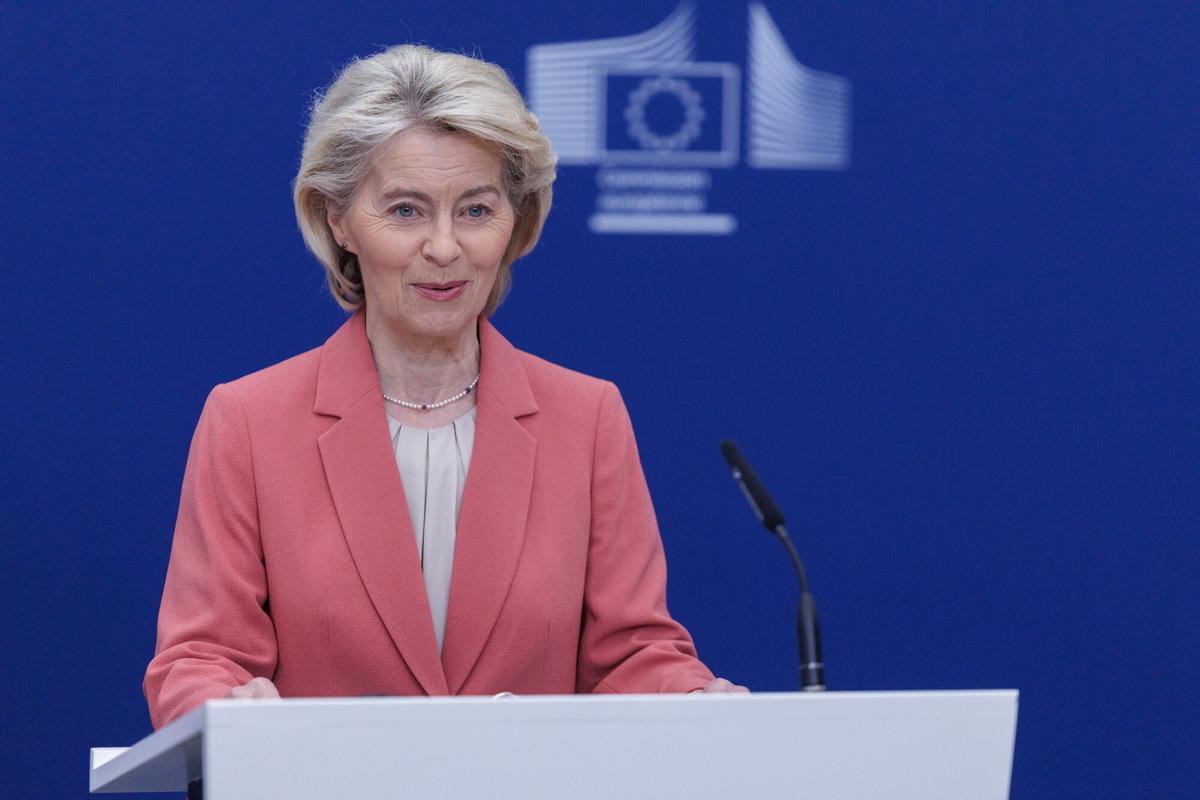 La presidenta de la Comisión Europea, Ursula von der Leyen, informa a la prensa sobre las últimas novedades relativas al Mercosur en la Comisión Europea en Bruselas, Bélgica, el 27 de febrero de 2026.