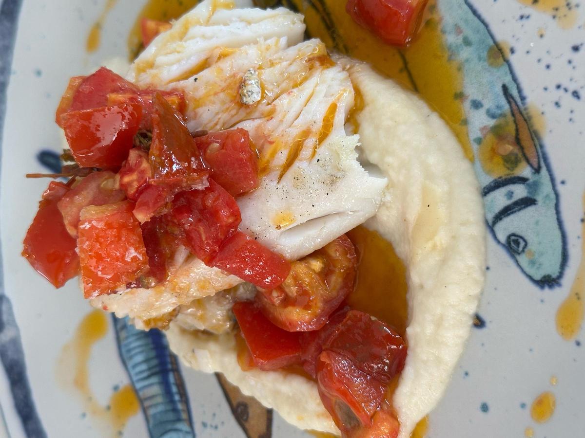 Corvina con puré de apionabo.