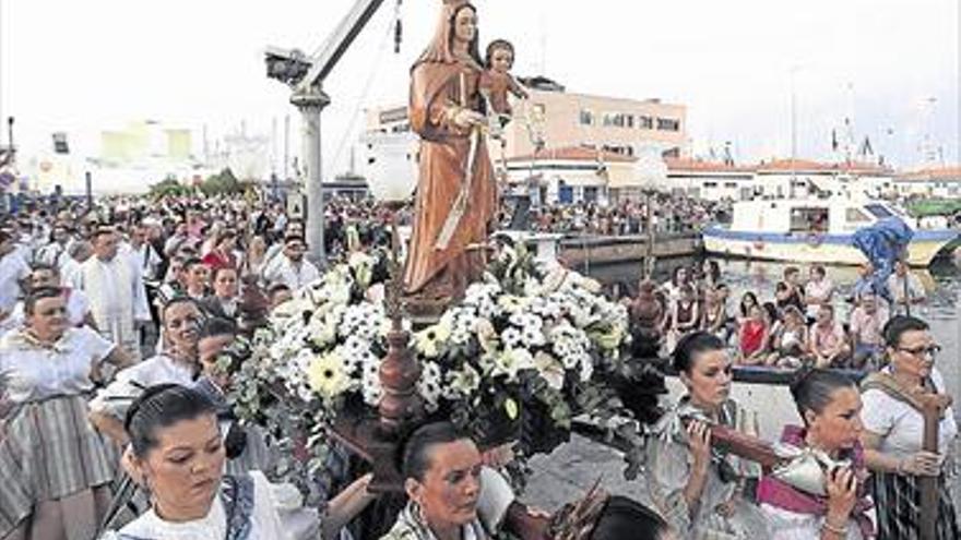 La ofrenda floral al patrón y la procesión marítima, el día 29