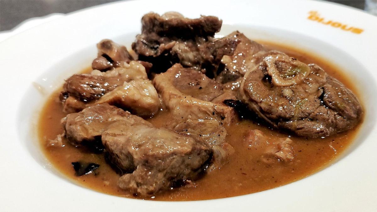 El cordero guisado a la cazuela de Bar Dijous.