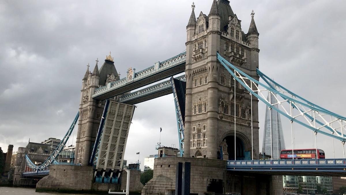 Una avaria tècnica deixa inutilitzat el pont basculant de Londres Una avaria tècnica deixa inutilitzat el pont basculant de Londres