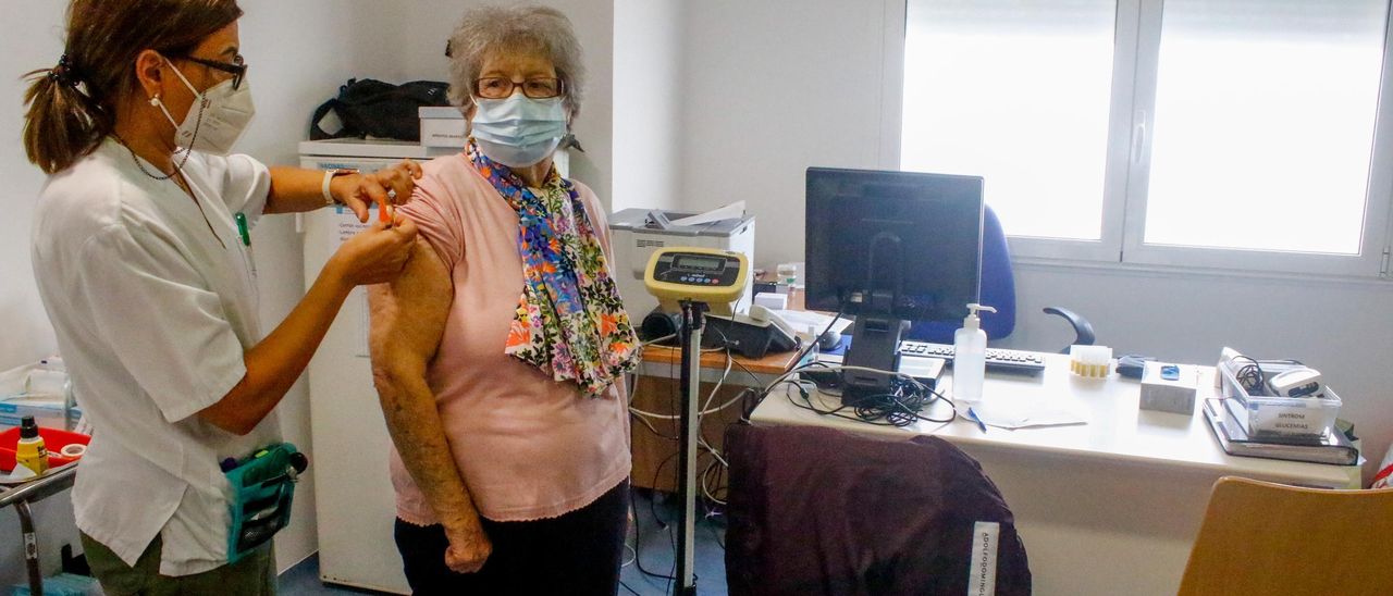 La Xunta defiende que el consultorio permanecerá abierto incluso después de abrirse el centro de salud de la antigua Comandancia de Vilagarcía.