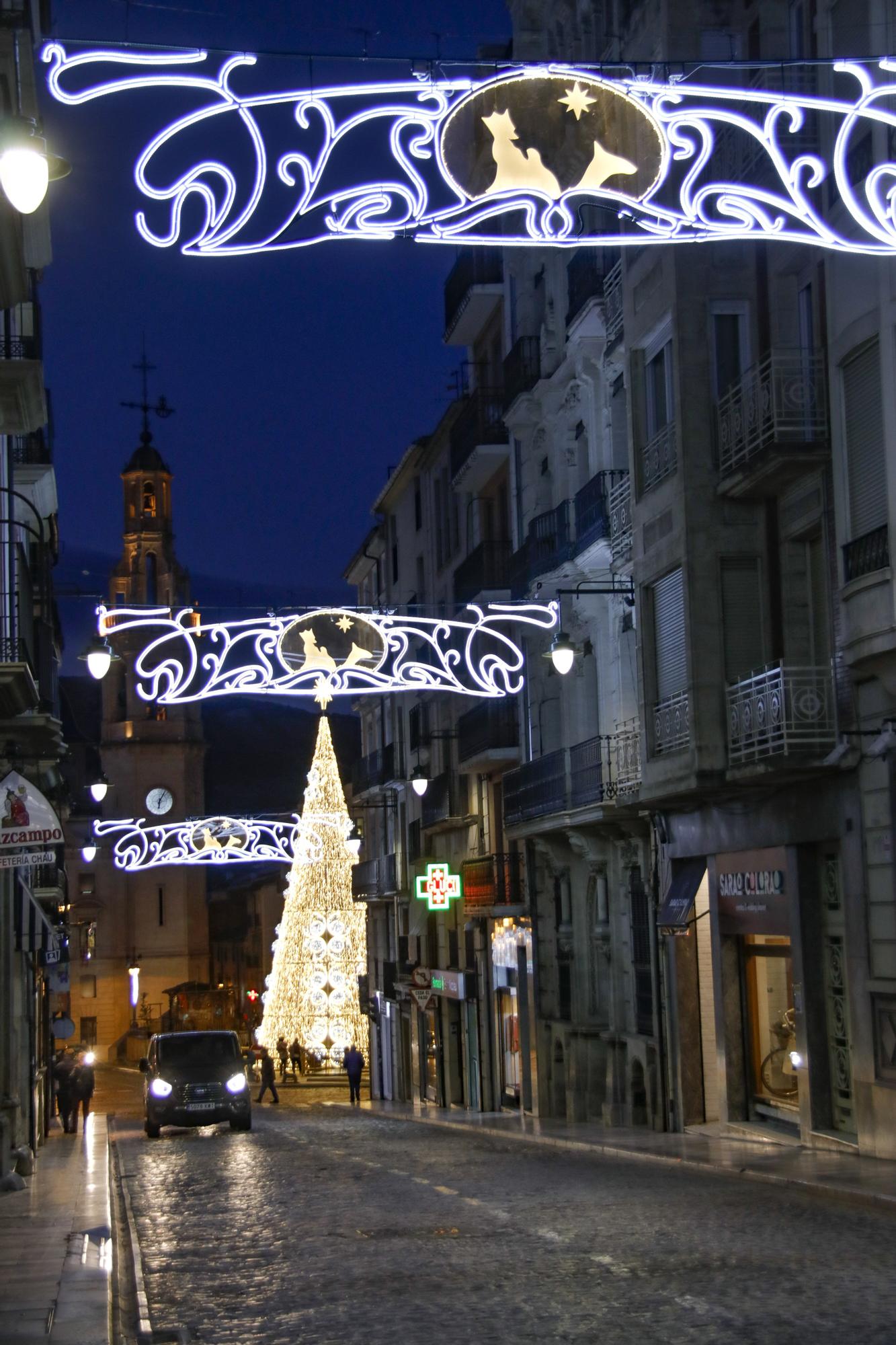 Luces de Navidad en Alcoy: La ciudad ya presume de iluminación