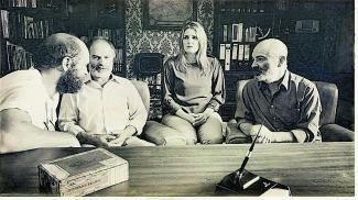 Lili Quintana con el director y sus hermanos.