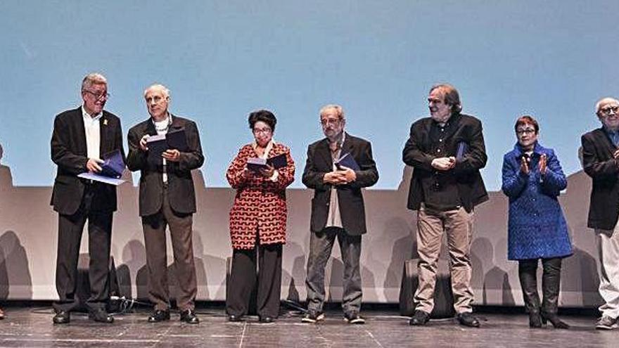 El grup de fundadors del diari Regió7 homenatjats ahir