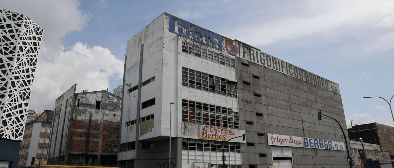 La antigua nave de Frigoríficos Berbés en Beiramar.