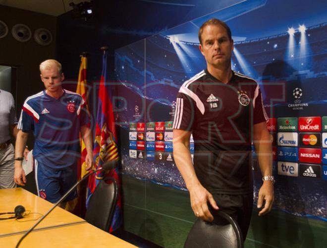 El Ajax prepara el partido en el Camp Nou