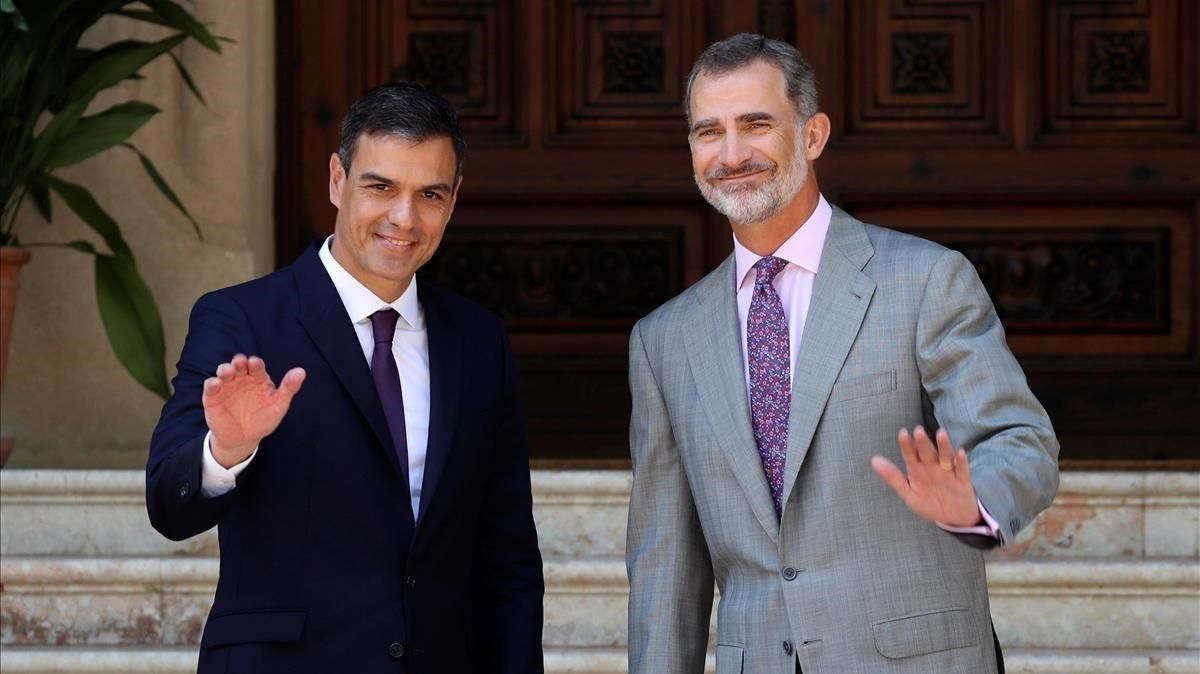 Pedro Sánchez y Felipe VI, en el despacho de verano en Marivent del 2018.