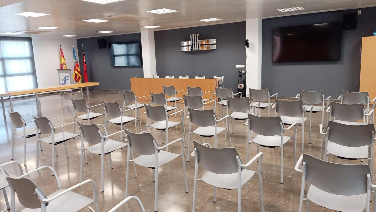 Sala de conferencias renovada en la EGM Fuente del Jarro