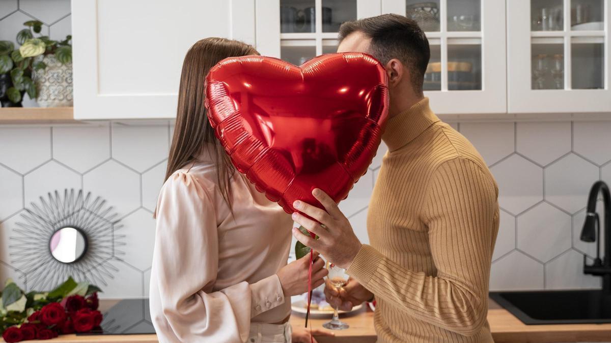 Cinco ideas para celebrar San Valentín sin gastar dinero