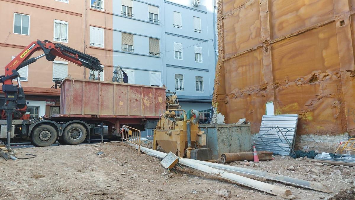 Trabajos de construcción del edificio de la calle Azcárraga de Aedas.