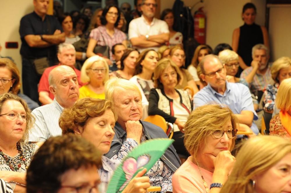 Presentación del libro "Historia de un canalla", d