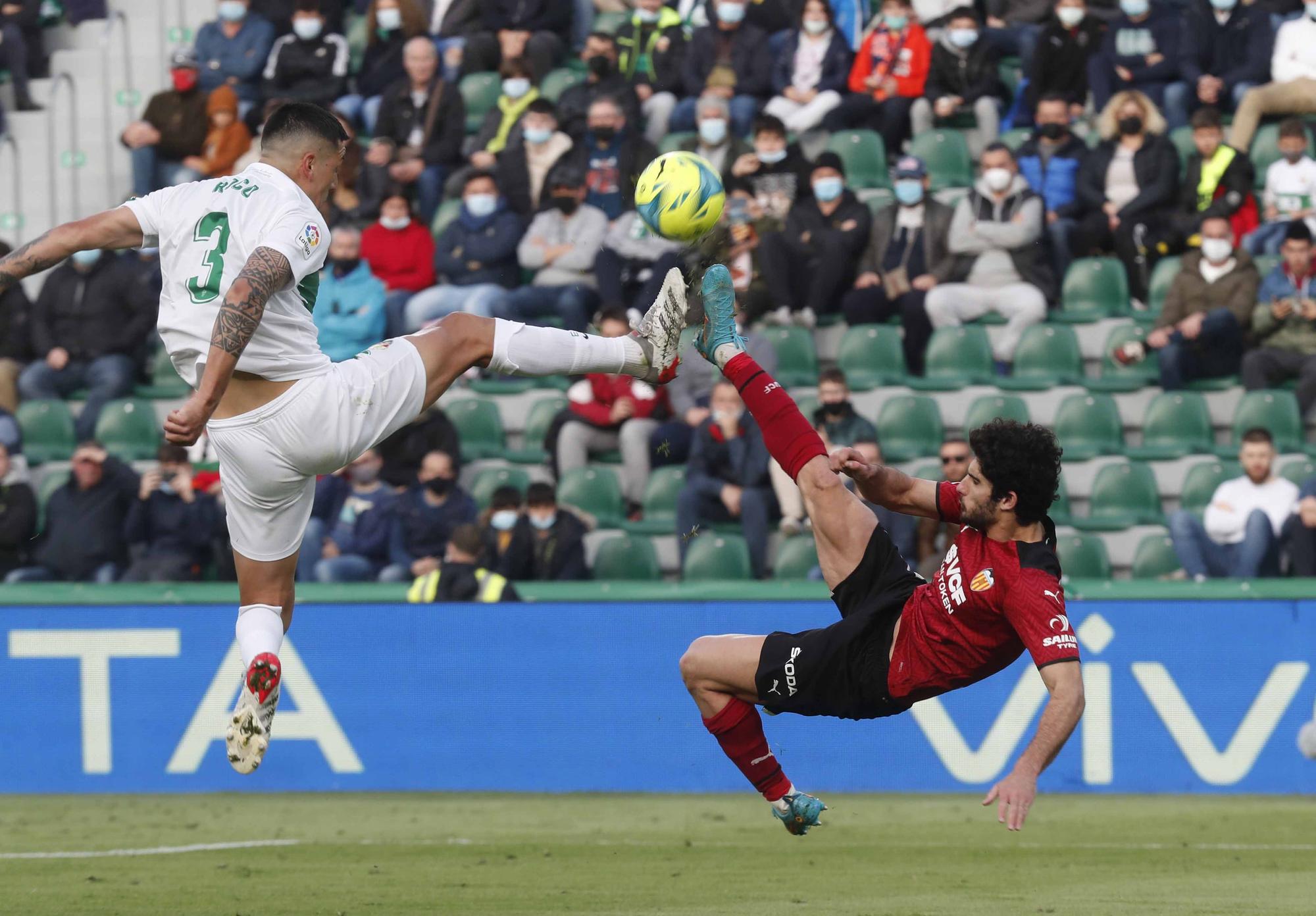 Elche - Valencia: Las mejores fotos del partido