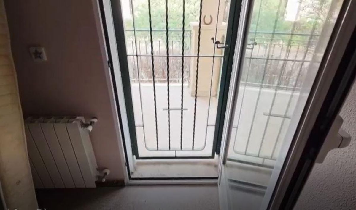 Rejas en las ventanas de la vivienda
