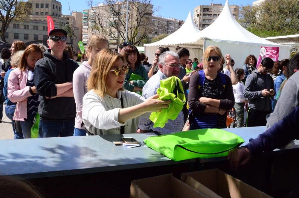 Entrega de dorsales de la III Carrera de la Mujer