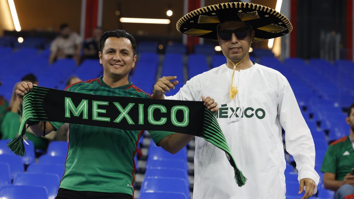 Aficionados de México, durante el partido ante Polonia