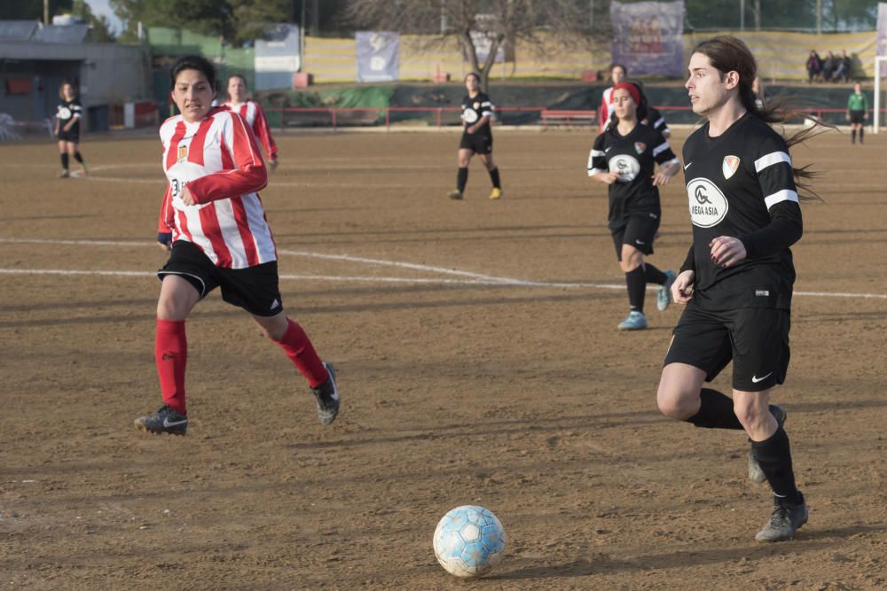 La primera jugadora transsexual catalana debuta a