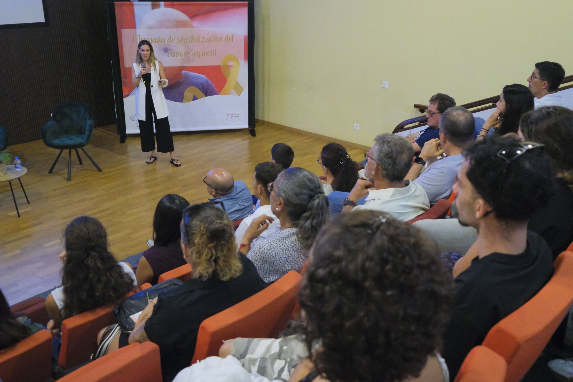 I Jornada de Sensibilización del Cáncer Infantil en Arucas