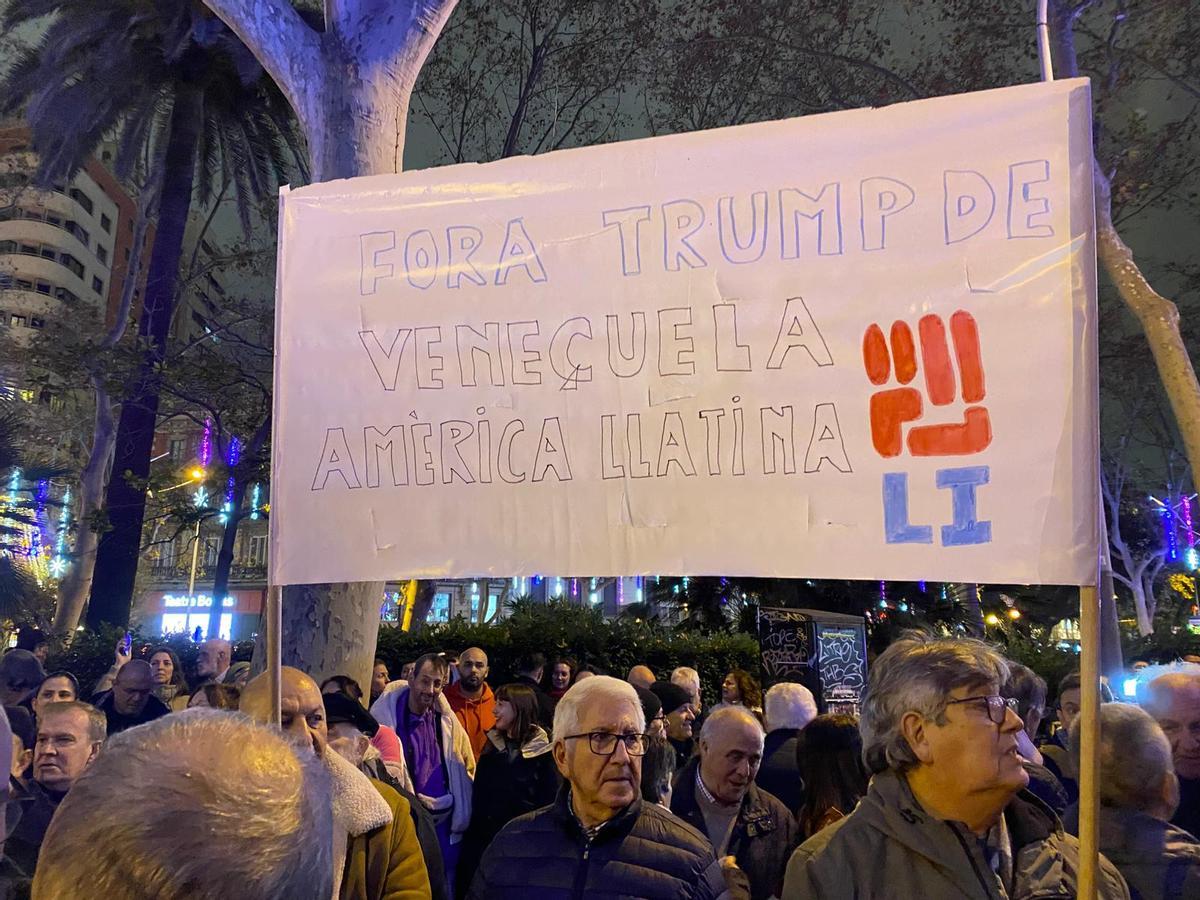 Manifestación en Barcelona contra Trump por la invasión en Venezuela