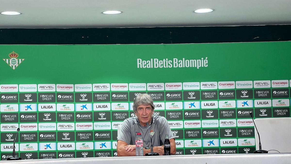 Manuel Pellegrini en la rueda de prensa previa al Leganés