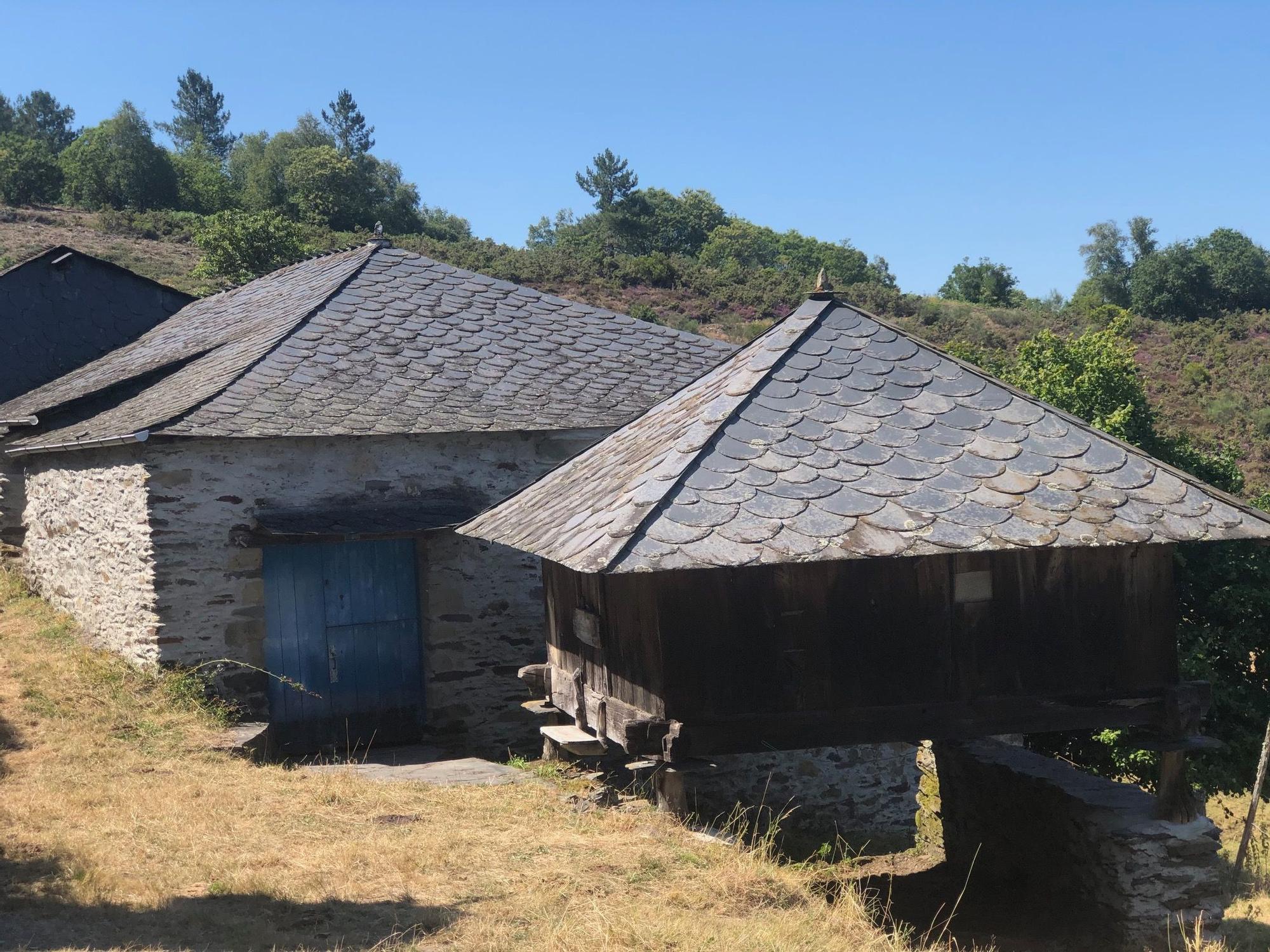 Aldea abandona en el Val do Eo