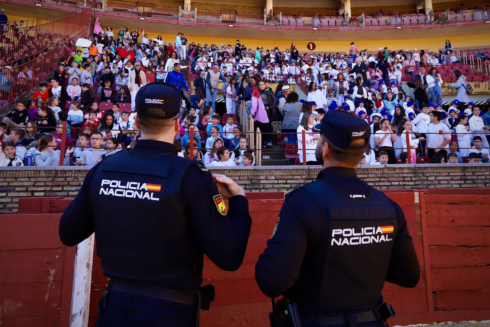 La Policía Nacional de Córdoba organiza una exhibición de medios policiales para las nuevas generaciones
