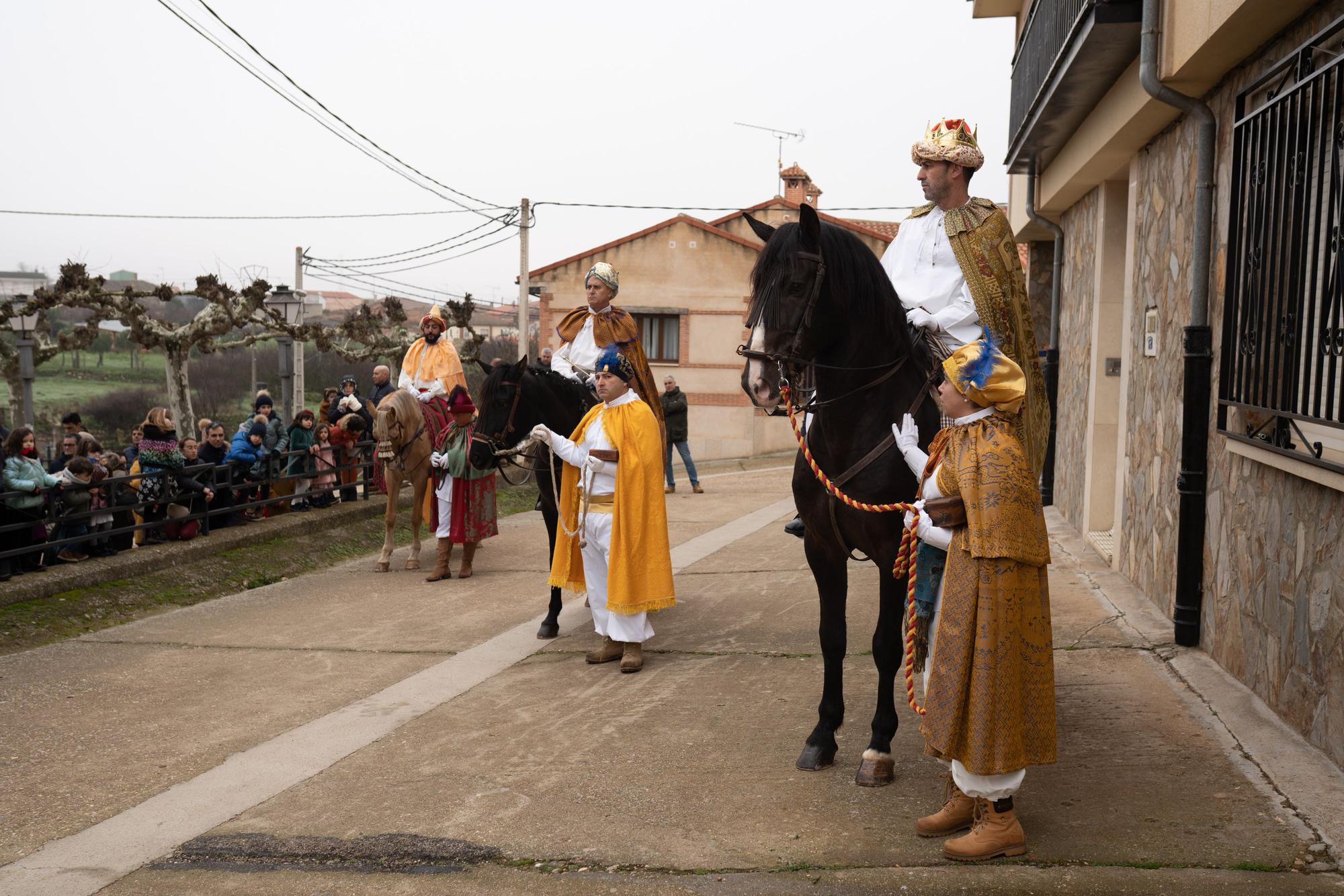 GALERÍA | El Auto de los Reyes Magos en Andavías