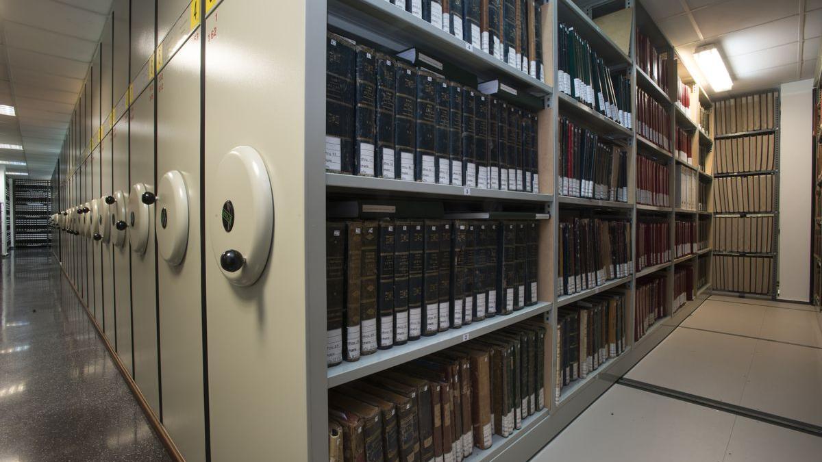 Imagen del interior del archivo de la Diputación.