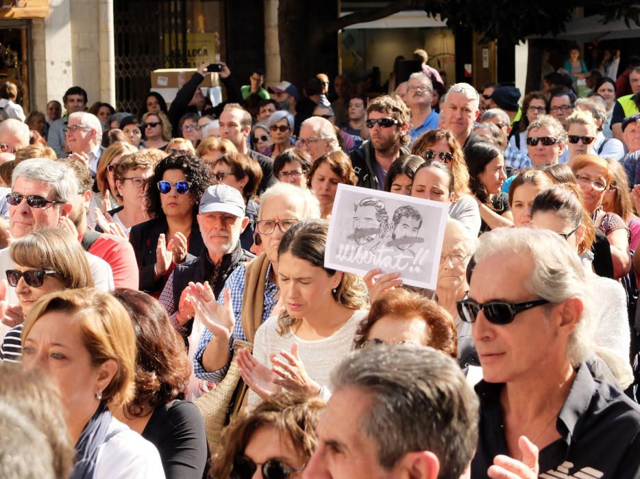 Concentració a Figueres per rebutjar l'empresonament de Jordi Cuixart i Jordi Sánchez