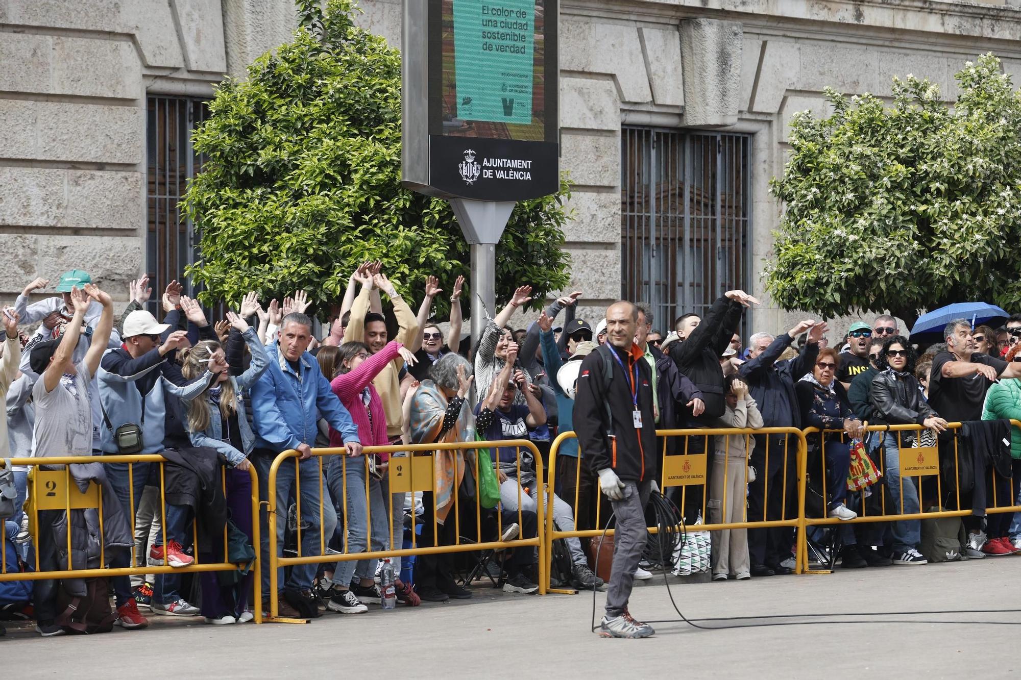 Búscate en la mascletà del 19 de marzo